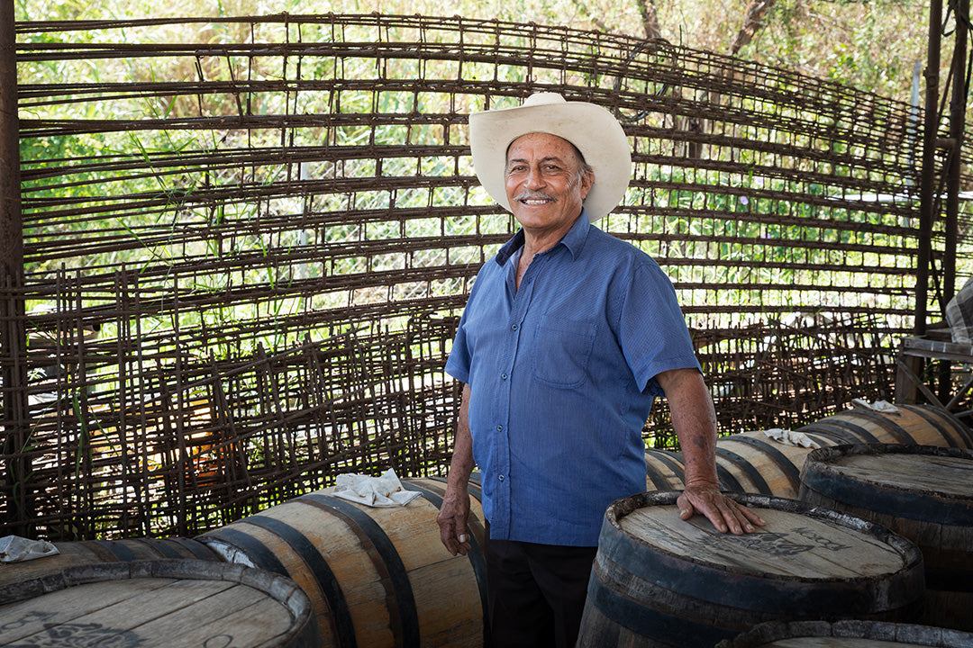 Proceso artesanal de elaboración de ron con caña criolla en San Sebastián Etla, Oaxaca.