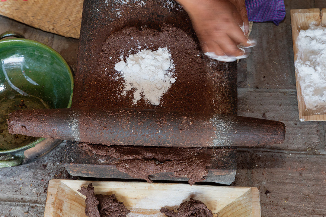 La elaboración de Chocolate atole con cacao blanco